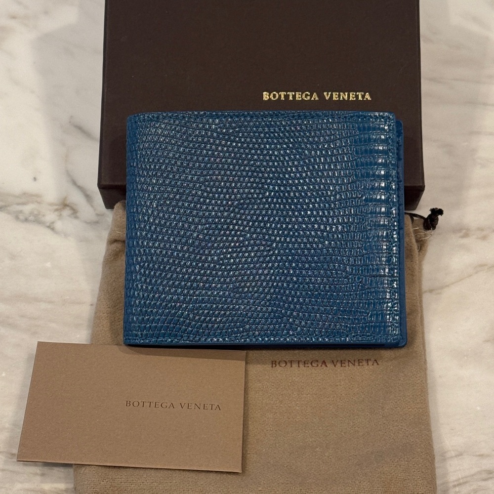 NEW IN BOX! RARE Bottega Veneta Genuine Lizard Leather Bifold wallet